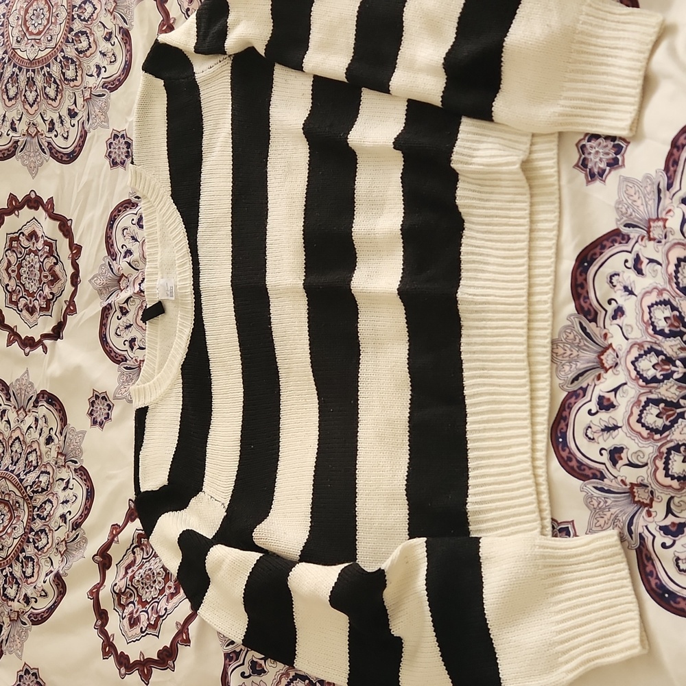 Woman's sweater shirt